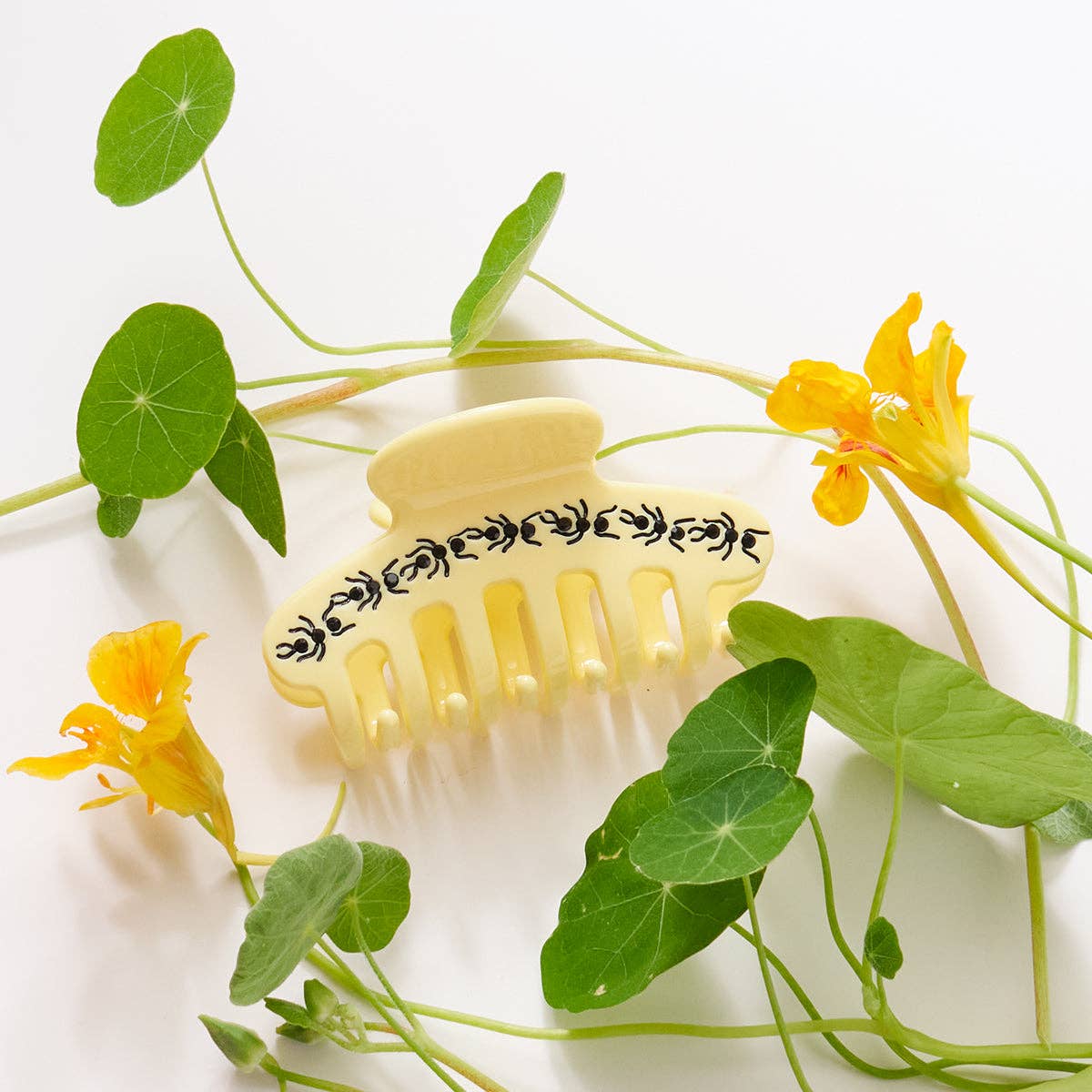 Picnic Claw - Butter Yellow Acetate Jewel Bug Hair Clip