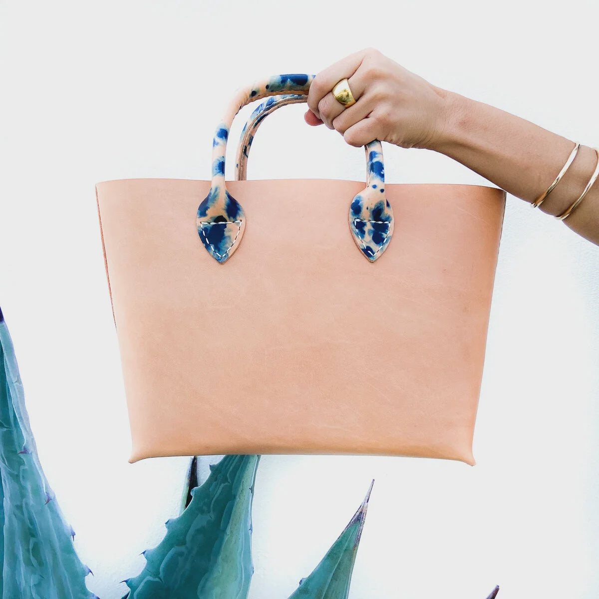 Small Classic Tote - Nat / Indigo