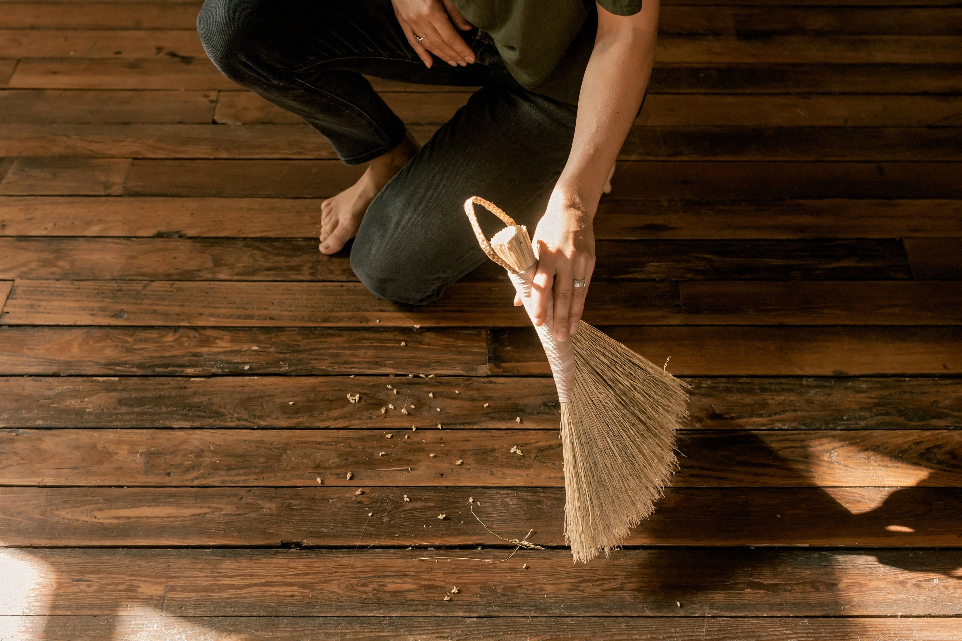 Turkey Wing Handbroom