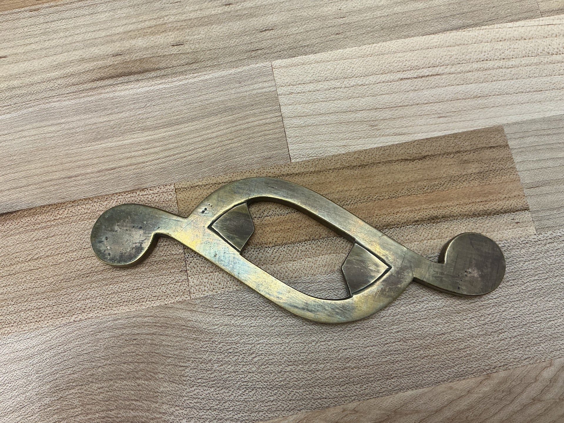 vintage aubock scroll cap lifter