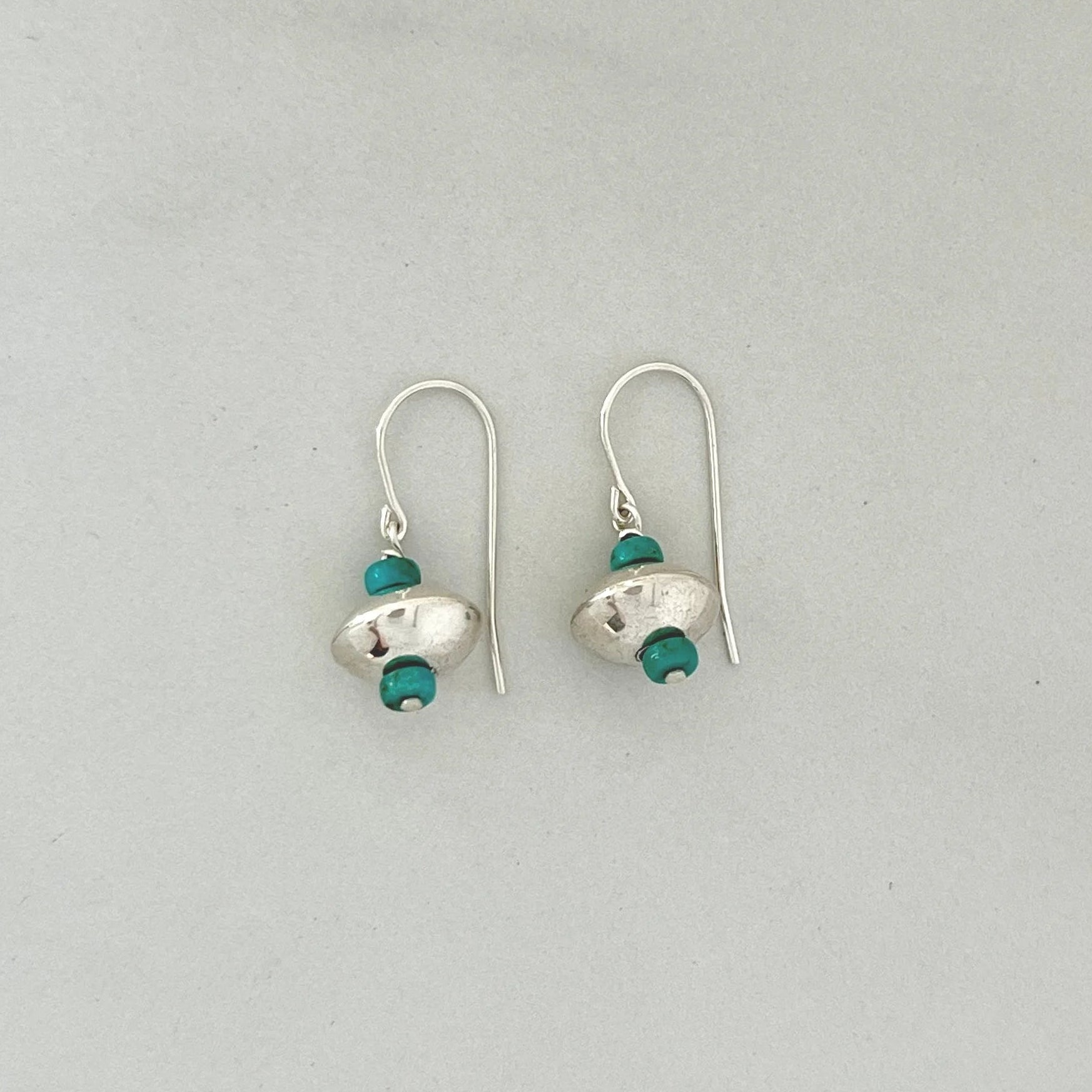 Dineh - Mini Navajo Pearls with Kingman Turquoise Earrings