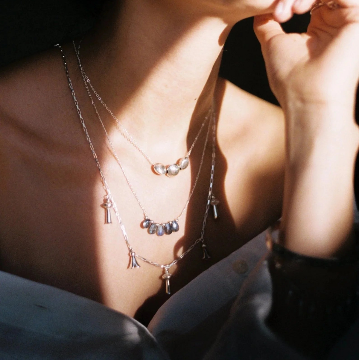 Dineh - Triple Navajo pearl Coin Necklace